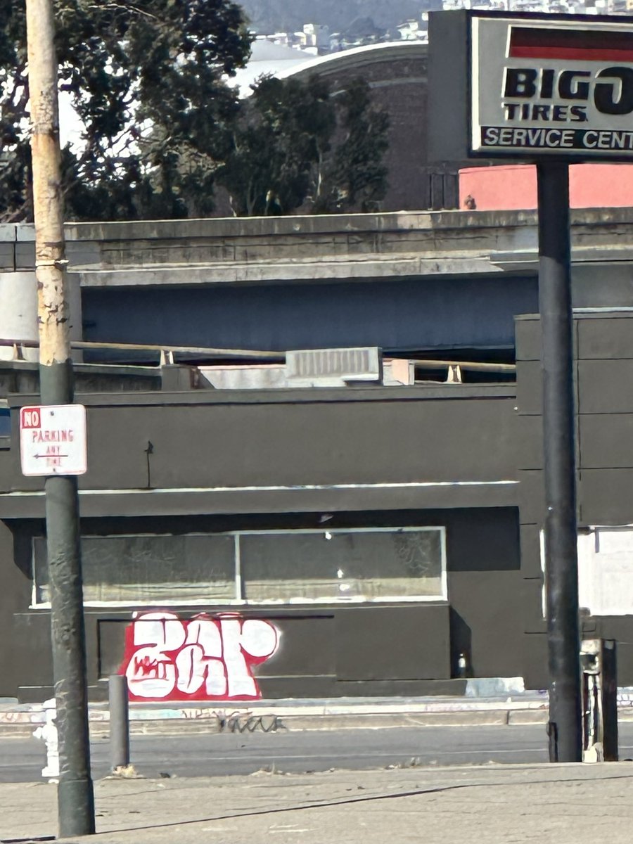 1r0nm41d3n (@1r0nm41d3n13) on Twitter photo Fiddling folder next door to my house, along with some new “urban art” <a href="/DanielLurie/">Daniel Lurie 丹尼爾·羅偉</a> <a href="/mattdorsey/">Matt Dorsey</a> Fiddling folder next door to my house, along with some new “urban art” <a href="/DanielLurie/">Daniel Lurie 丹尼爾·羅偉</a> <a href="/mattdorsey/">Matt Dorsey</a>