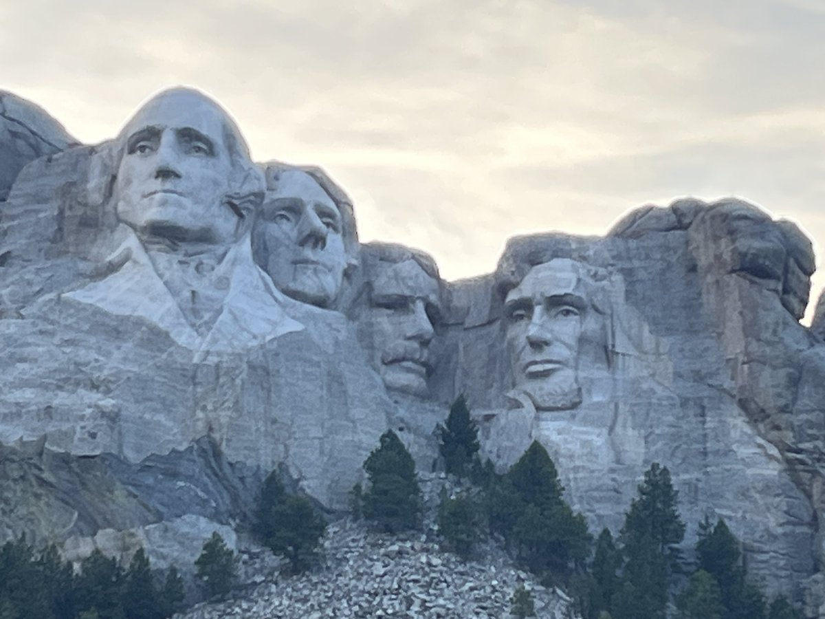 DamonMacWilson's tweet image. Celebrating Independence Day at @MountRushmoreNM is magical.
As we reflect on being thankful for our own liberty, proud that our nation stands by those who seek their own freedom and democracy around the world.