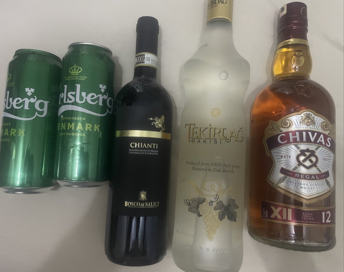 Hande Hakan tweet media