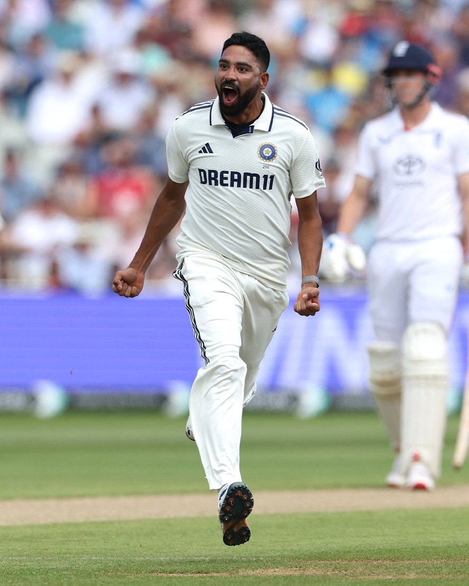 Six for Siraj! 👏

What a turnaround from India

#ENGvIND