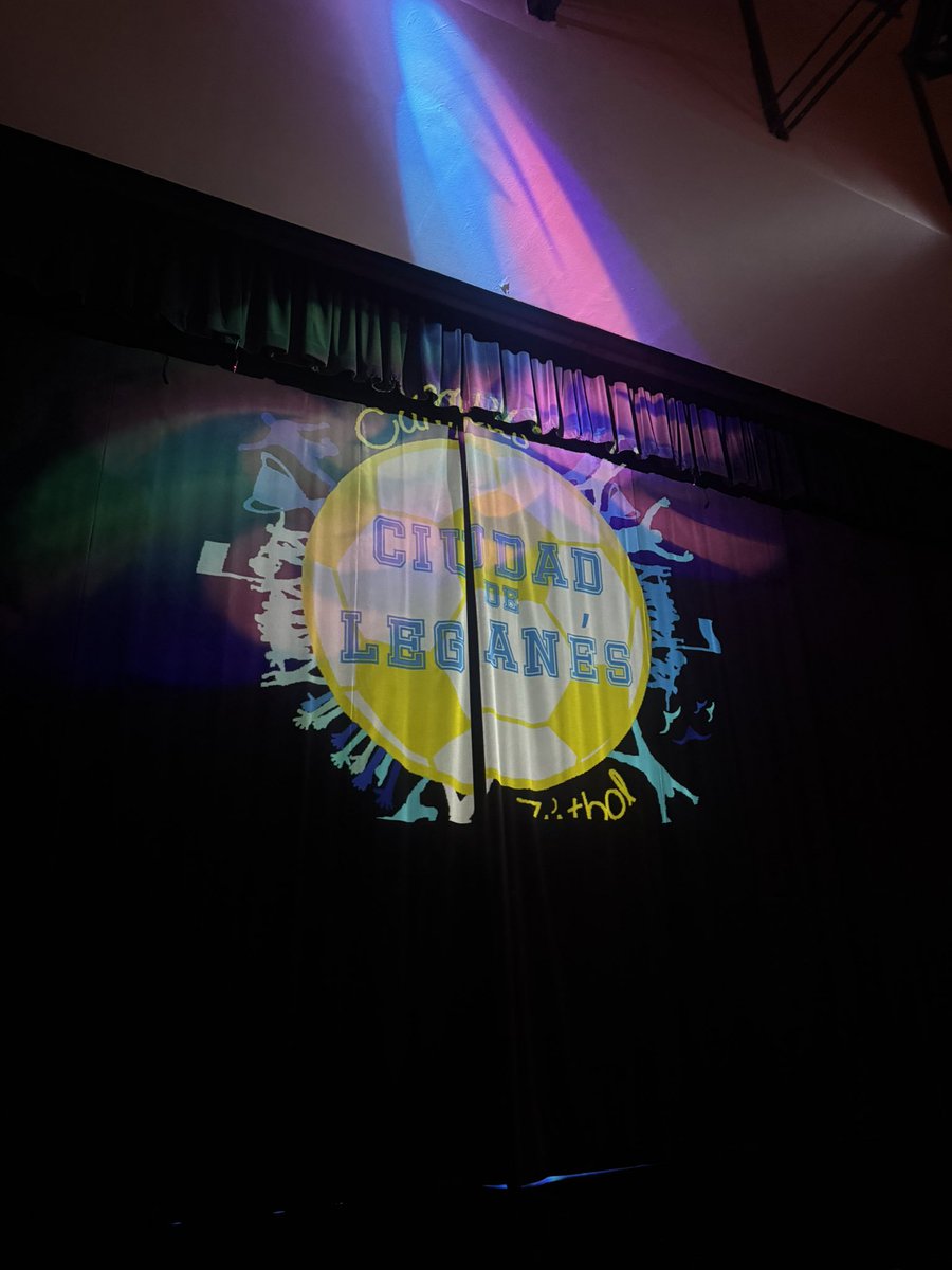 ⚽ Esta tarde hemos estado en la XIII Edición del Campus de Fútbol Ciudad de Leganés, apoyando con orgullo a quienes hacen del deporte una escuela de valores, esfuerzo y compañerismo 💙 

¡Gracias a todos los que lo hacéis posible!