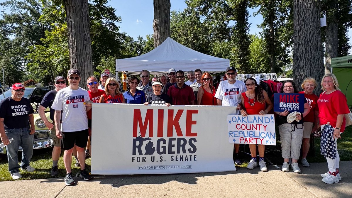 MikeRogersForMI's tweet image. There’s no better way to kick off Independence Day than with a parade!
Kristi, John, and I were thrilled to join @oakland_party and Team Rogers in Clawson this morning. Thanks for coming! 🇺🇸