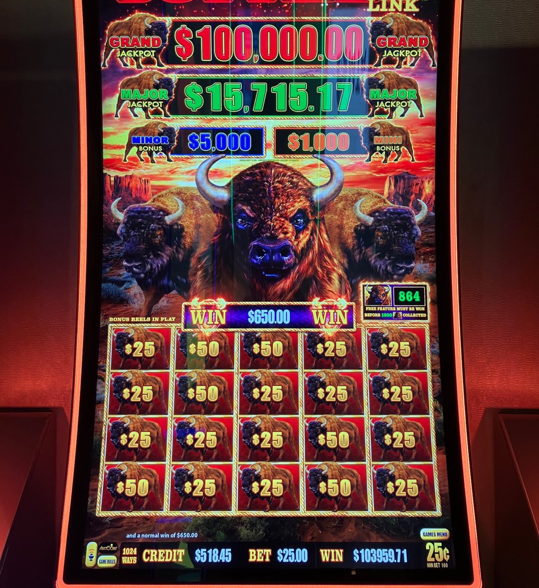 🎰JACKPOT ALERT 🎰💥Happy Fourth of July! Congratulations to this player for hitting a jackpot of $103,959.71 on a bet of $25 on Buffalo Link! #moreinparadise #jackpot #slots #seminolecasinoimmokalee #buffalolink #fourthofjuly