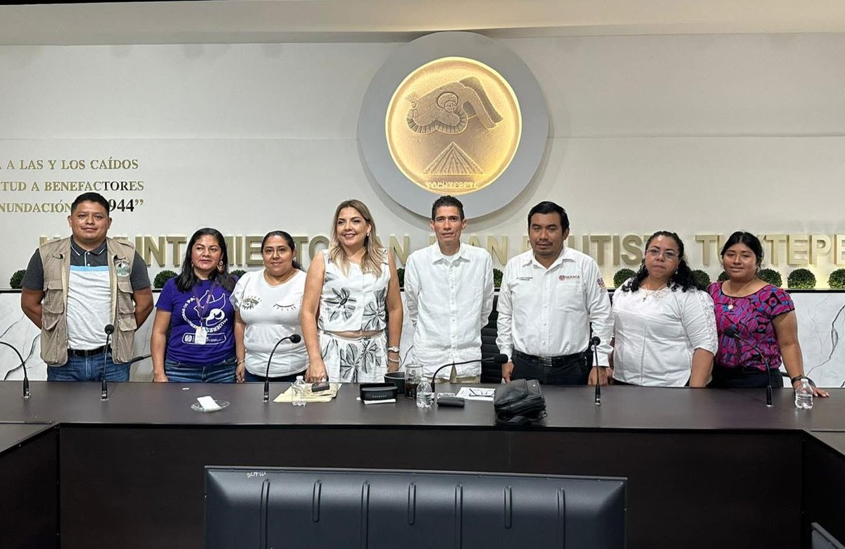Participamos en la Instalación del Comité Municipal de Alfabetización en San Juan Bautista Tuxtepec. 

Lo anterio para consolidar el programa de Alfabetización para el Bienestar del Gobierno del Estado y así poder disminuir el analfabetismo en este importante municipio.