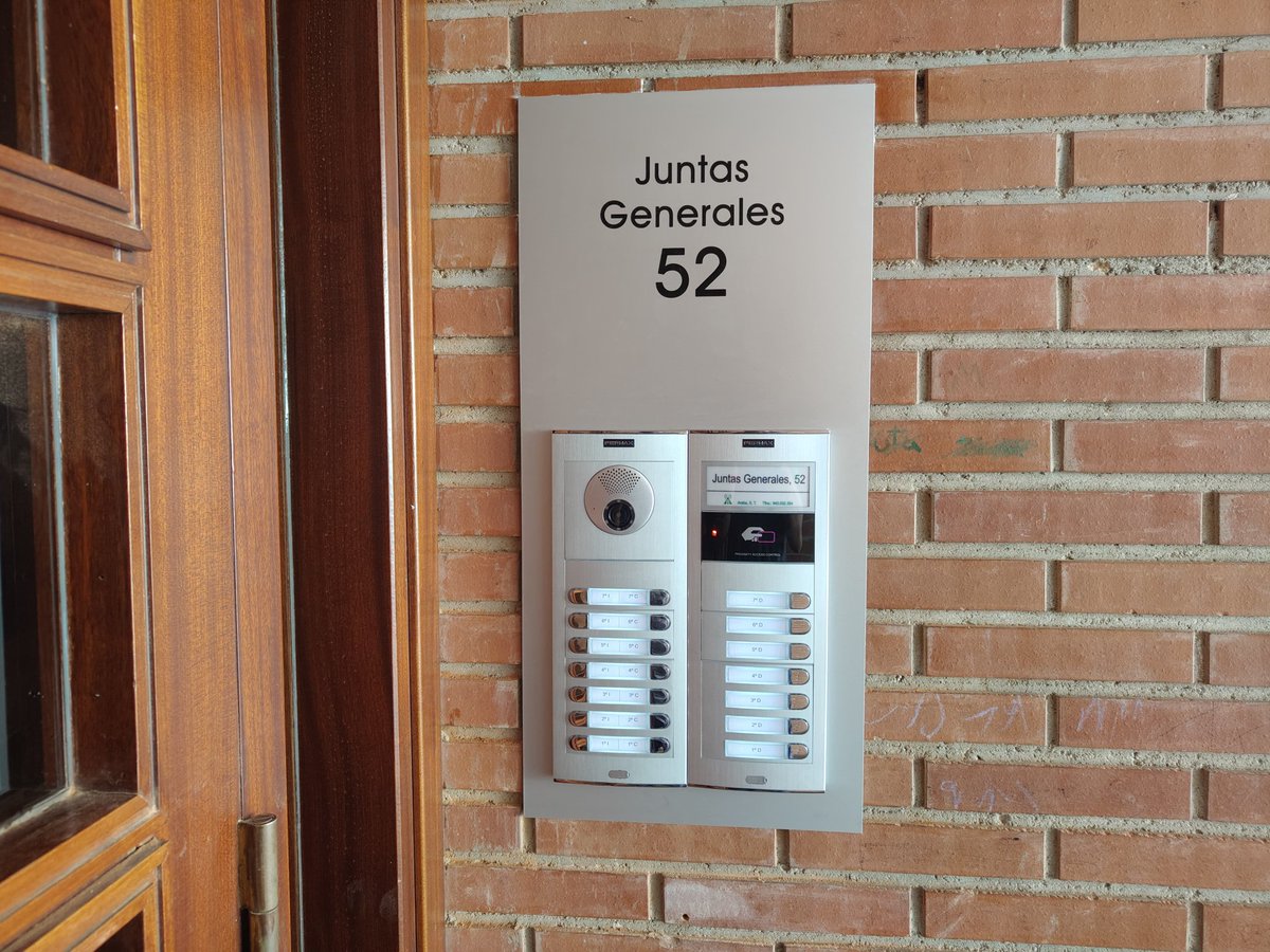 ¡Otra comunidad que estrena videoportero!