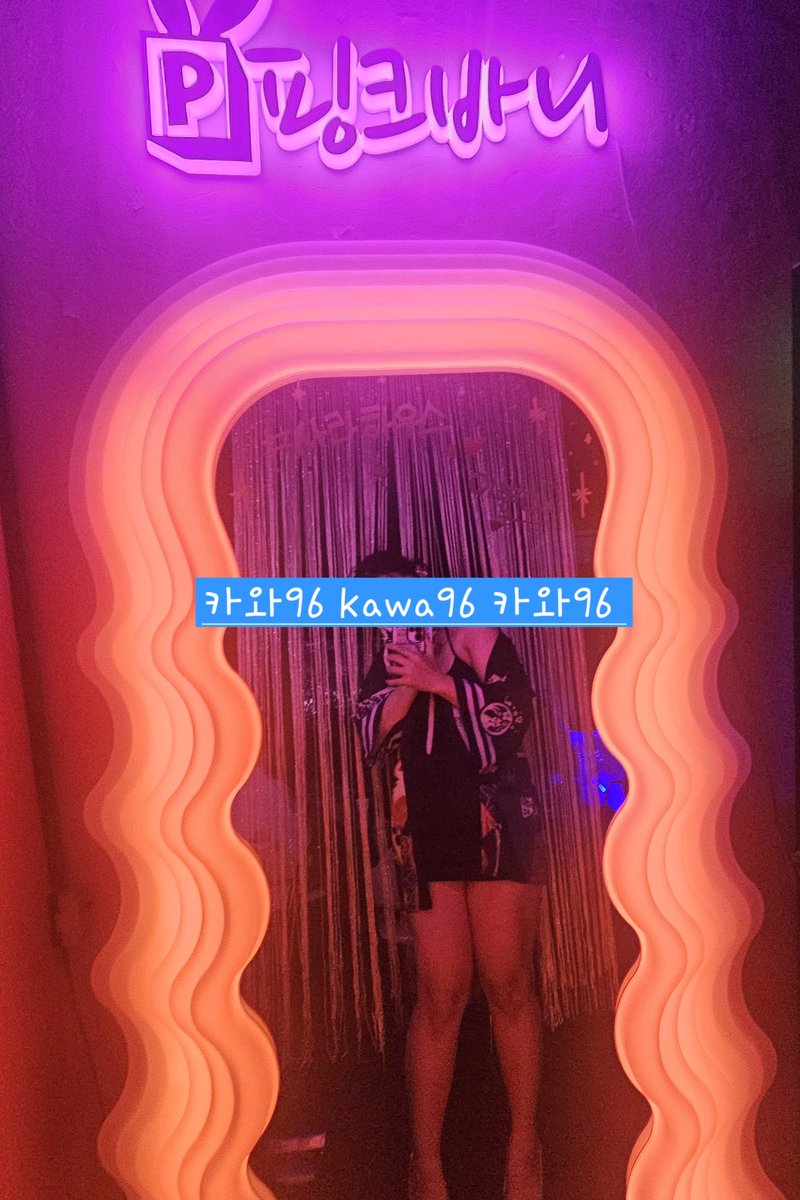 코스튬 선물도 받고 부꾸러워도 만족
#사라하우스 #콤마하우스 #핑크바니
<a href="/sarageum311/">사라하우스 사라</a>