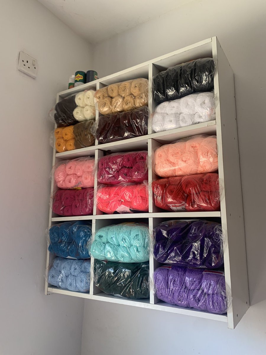 _shukroh_'s tweet photo. Went from the yarn shelf being scanty to being full🧶🤍

Alhamdulillah✨ https://t.co/nELsaOnuos