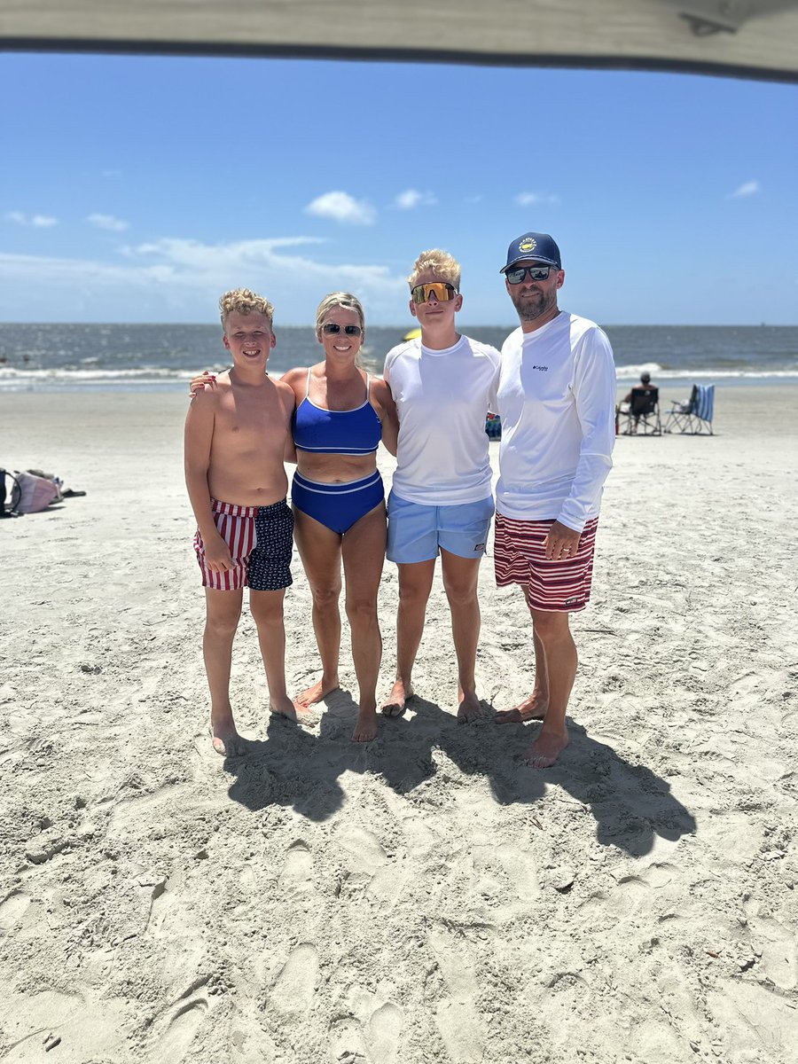 detigers11's tweet photo. 4th of July vacation a success!! Happy 4th from SSI!! https://t.co/gZ5ykD4EDT