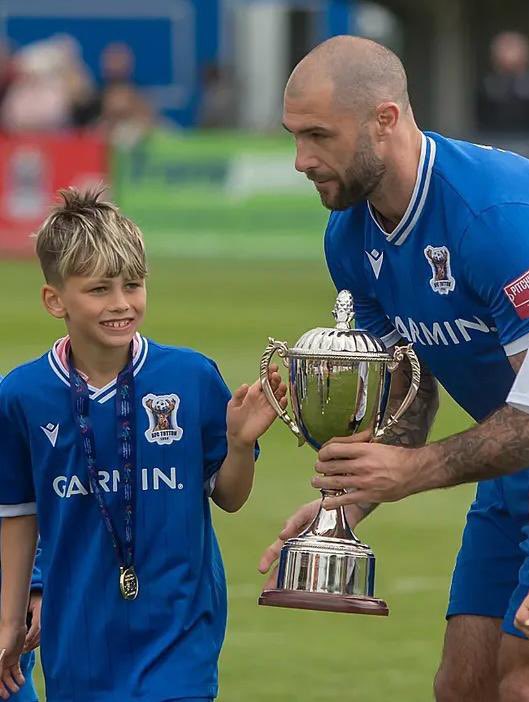 Charlie Austin (@chazaustin10) on Twitter photo My time at <a href="/AFCTotton/">AFC Totton ⚽️🦌</a> has come to an end.
Massive thanks to Jimmy, Beets, and all the staff for making this past year such an enjoyable one.
I’ve loved being part of this group — a great bunch of lads — and to finish the season with promotion was the perfect ending. All the best My time at <a href="/AFCTotton/">AFC Totton ⚽️🦌</a> has come to an end.
Massive thanks to Jimmy, Beets, and all the staff for making this past year such an enjoyable one.
I’ve loved being part of this group — a great bunch of lads — and to finish the season with promotion was the perfect ending. All the best