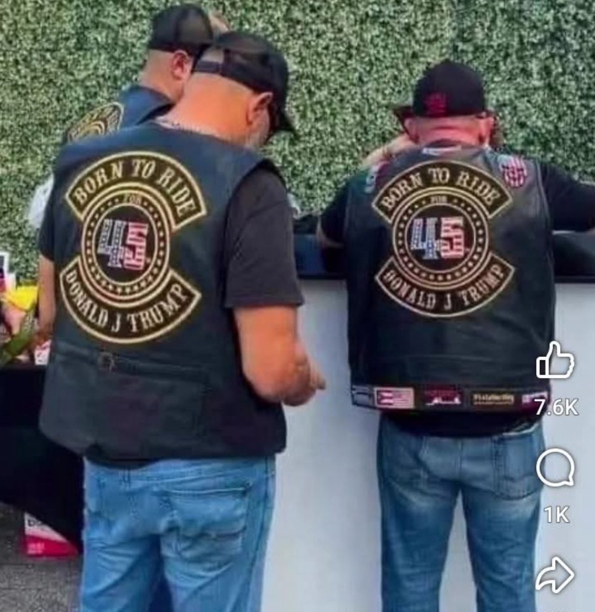 who tf thought this vest design is a good idea😭😭