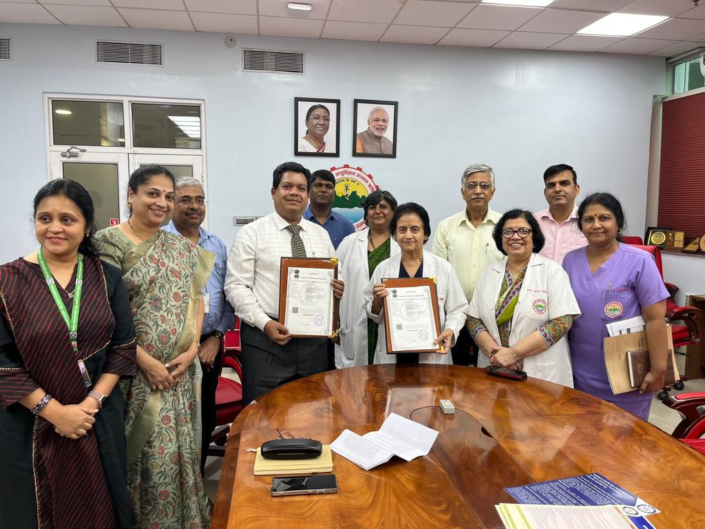 DRDO_India's tweet image. Defence Institute of Physiology and Allied Sciences (DIPAS), DRDO signs MoU with AIIMS, Rishikesh for conducting clinical trials and advanced research in the field of Biomedical Devices and supplements related to human performance in extreme environments. This collaborative…