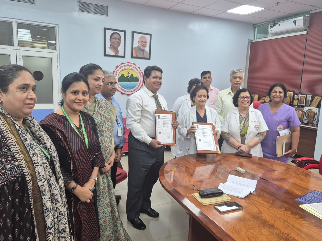 DRDO_India's tweet image. Defence Institute of Physiology and Allied Sciences (DIPAS), DRDO signs MoU with AIIMS, Rishikesh for conducting clinical trials and advanced research in the field of Biomedical Devices and supplements related to human performance in extreme environments. This collaborative…
