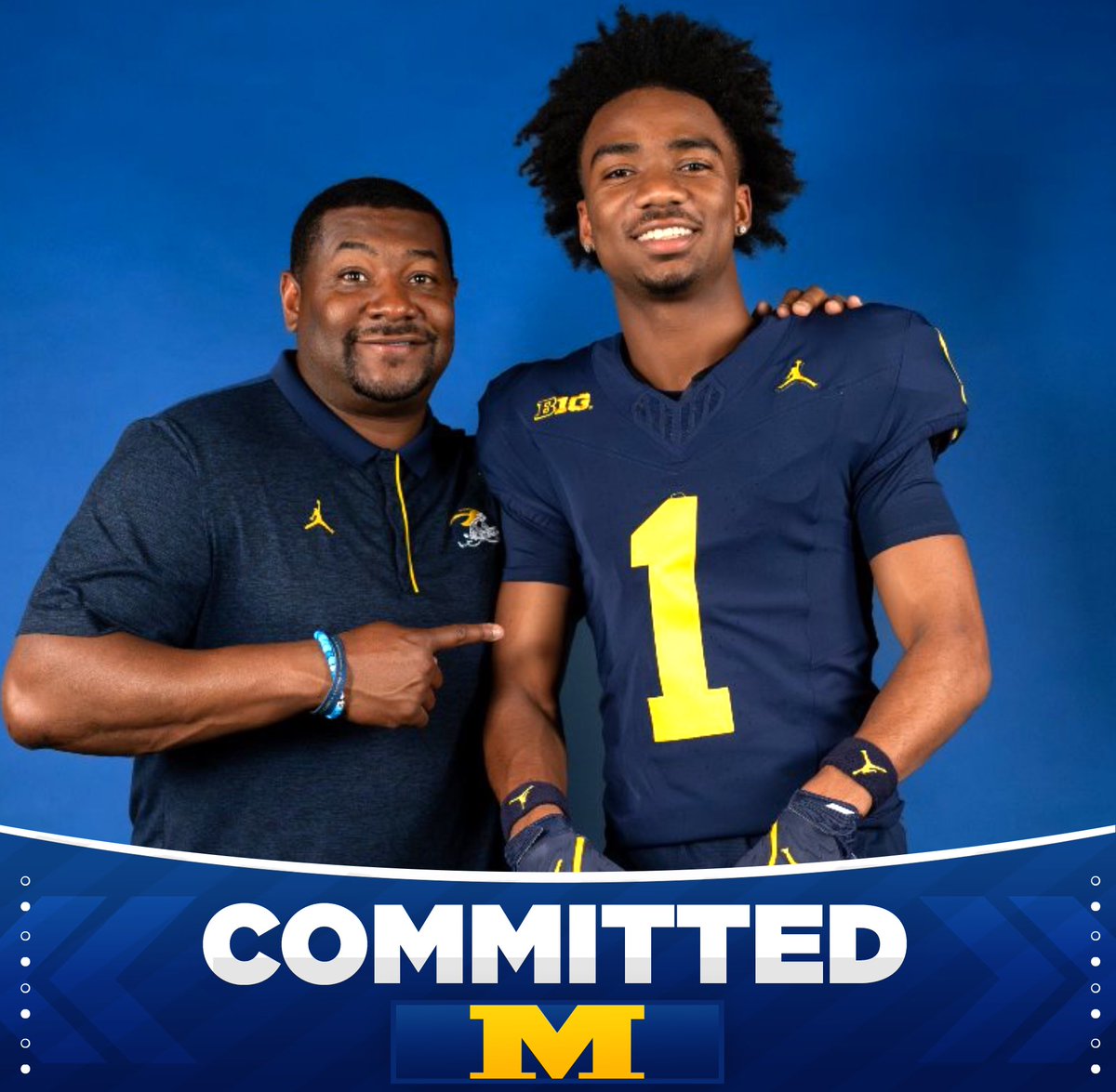 uofmcoverage's tweet image. BREAKING: 2026 4⭐️ WR Travis Johnson has committed to Michigan!
The 6’3 190 pound prospect from Chesapeake, VA chose the #Wolverines over Penn State, Georgia, Miami, Auburn and 30+ others #GoBlue