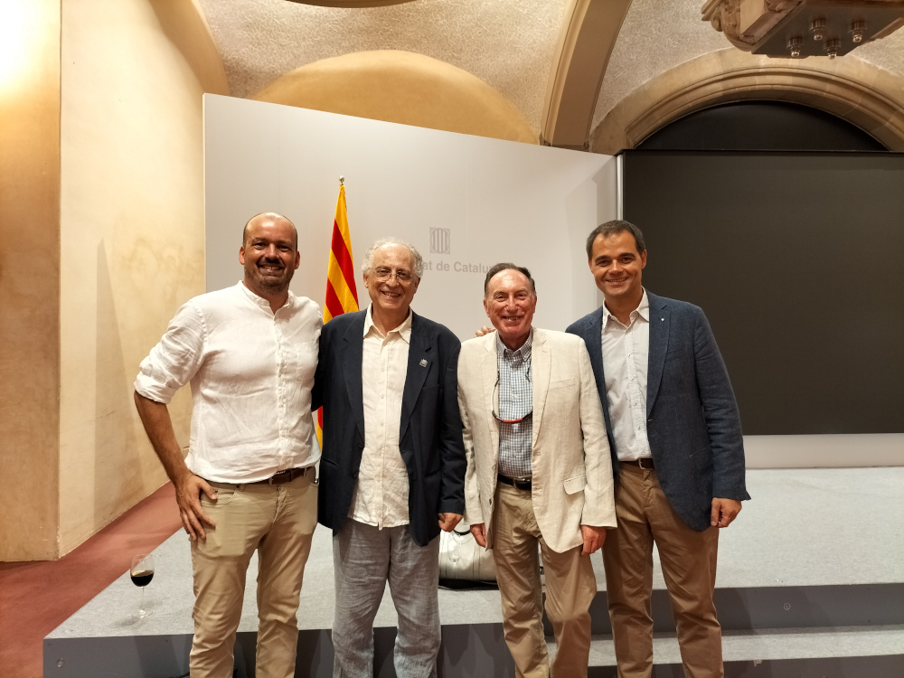 IEPenedesencs's tweet image. Presència de l'IEP a l'acte del 20è aniversari de l'Observatori del Paisatge
L’Institut d’Estudis Penedesencs (IEP) ha estat representat pel Dr. Josep Antoni Herrera i Sancho, vicepresident, cofundador, i coordinador del Paisatge del Penedès a l’IEP
Més: bit.ly/3Ia7C1B