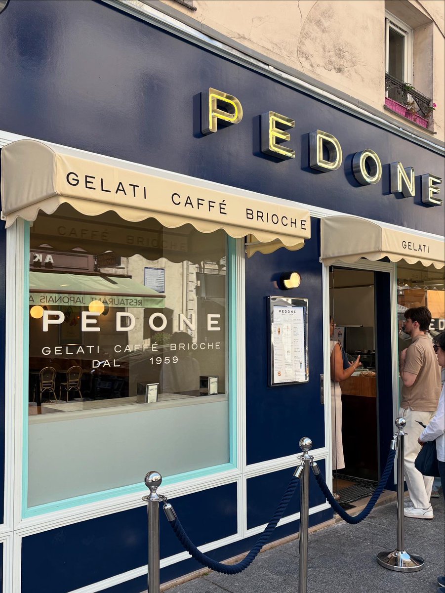 Les Tasters (@lestasters) on Twitter photo Retour en « glace » de la #gelateria Pedone à Paris ! Boutique en plein centre, déco rétro et petite salle attenante.  Glaces Classic, créations pâtissières glacées, affogato, brioches chauffées et scellées + boissons. Glaces type italiennes très lactées. instagram.com/p/DLpxOYEId6T/… Retour en « glace » de la #gelateria Pedone à Paris ! Boutique en plein centre, déco rétro et petite salle attenante.  Glaces Classic, créations pâtissières glacées, affogato, brioches chauffées et scellées + boissons. Glaces type italiennes très lactées. instagram.com/p/DLpxOYEId6T/…