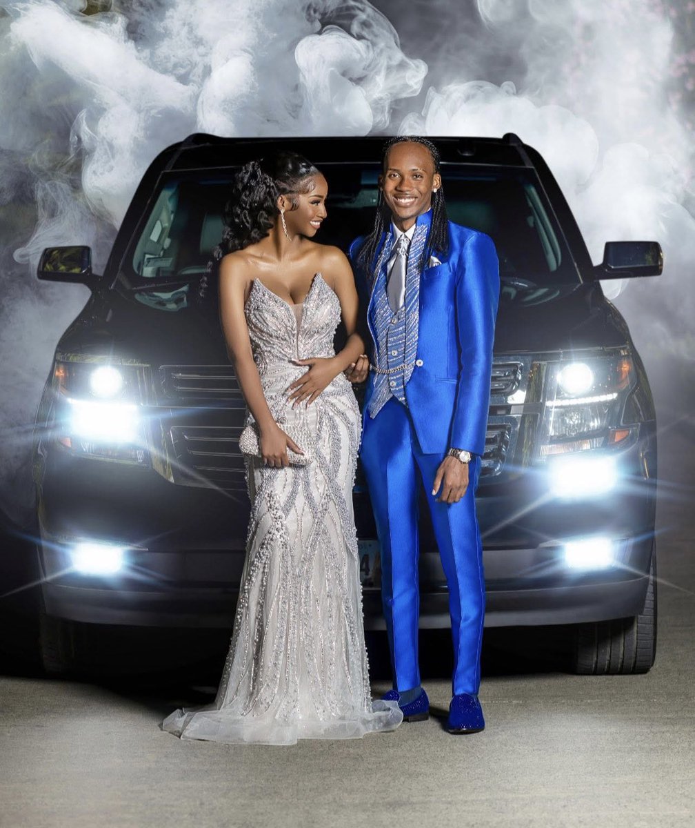 Stick_To_Me's tweet image. Our Beautiful Client Is Stunning🤩
Dressed By @thedressingroombvi 
Styled By @_stick.to.me_ 
Photographed By @richkidmullah667 

sticktome.shop 🛍️