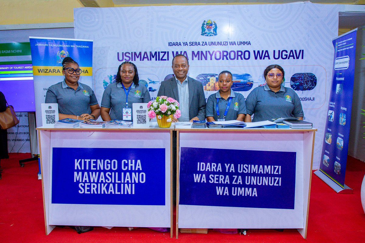 WAZABUNI WATAKIWA KUTUMIA FURSA YA MAONESHO YA SABASABA KUPATA TAARIFA

Wazabuni wanaotaka kufanya kazi na Wizara, Taasisi na Mashirika ya Umma  wametakiwa kufahamu Sera, Sheria, taratibu na miongozo mbalimbali ili kuweza kufanya kazi hiyo kwa ufanisi.
Hayo yamesemwa na Kamishna