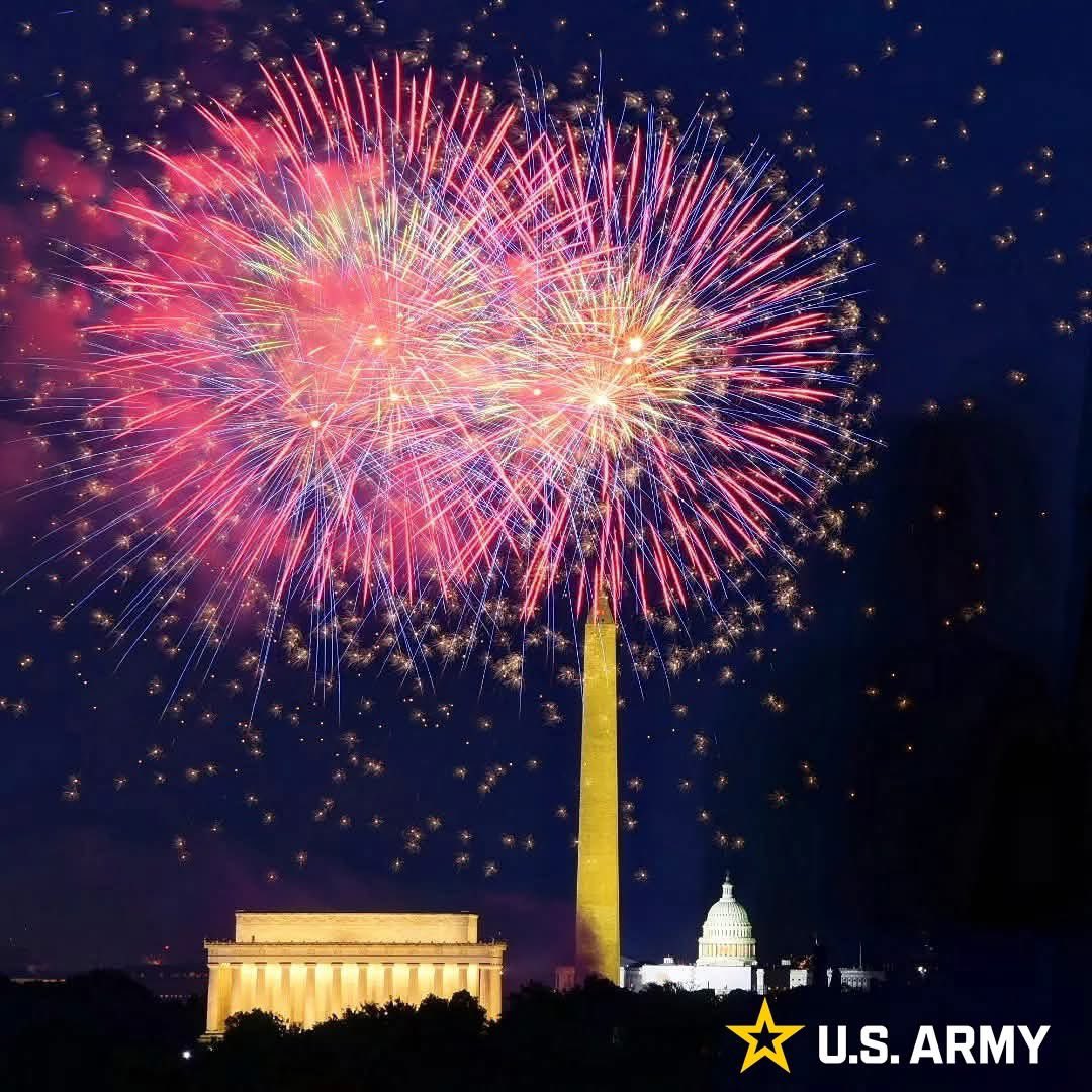 FCCTransforms's tweet image. 🇺🇸Happy Independence Day 🇺🇸
Celebrating 249 years of freedom, we honor the courage, sacrifice and those who fought for our nation’s freedom.
#continuoustransformation #armyfuturescommand #Army250