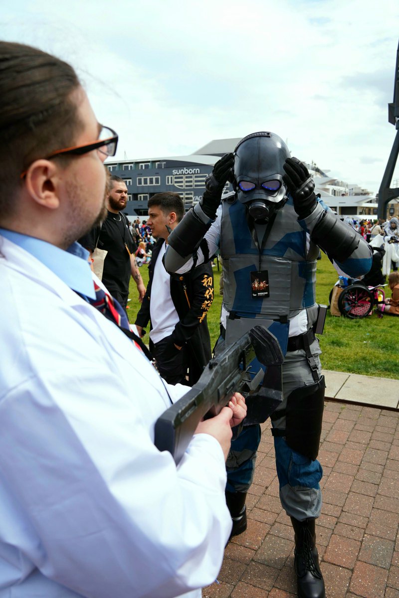 ValveCon's tweet image. We have an abundance of fantastic TF2 cosplayers, but we can't forget our dedicated Portal, Half-Life and Left 4 Dead cosplayers!
You guys always look absolutely amazing ✨️
#portal #halflife #left4dead