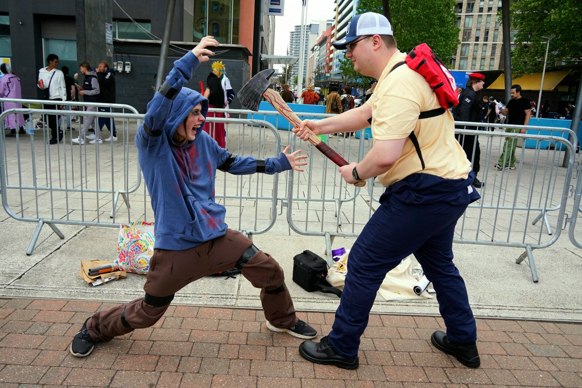 ValveCon's tweet image. We have an abundance of fantastic TF2 cosplayers, but we can't forget our dedicated Portal, Half-Life and Left 4 Dead cosplayers!
You guys always look absolutely amazing ✨️
#portal #halflife #left4dead