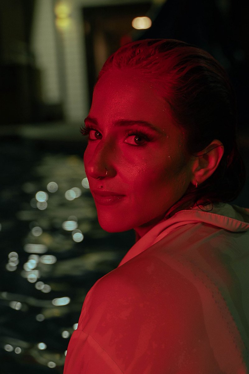 AshRocky34's tweet photo. Night Swim 
Glowing water under the stars ✨ https://t.co/cgQDkANLwR
