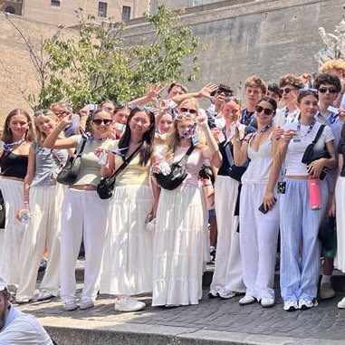 Students on our Discover Italy trip had an unforgettable day in Rome! From the Vatican Museums to pasta-making with Fabio’s team, they explored art, history, and food — with a gelato break and a visit to the Colosseum to top it all off! #thisisclass