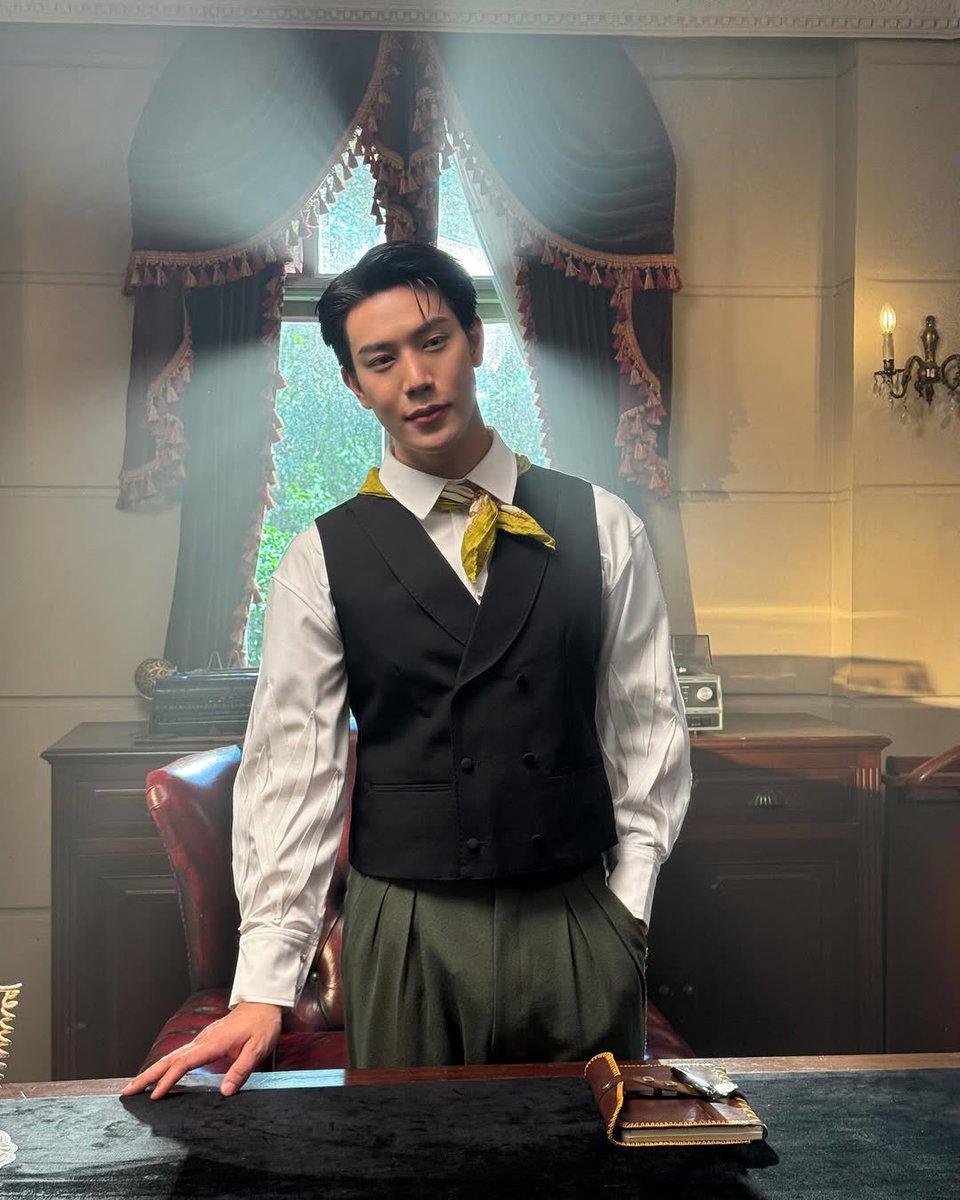 BLUEHEART_CH's tweet image. ถ้านี่ไม่ใช่คุณชายที่หล่อที่สุดแล้วล่ะก็

#MemoirOfRatiEP3 
#จารึกไว้ชั่วกาลนิรันดร์MV