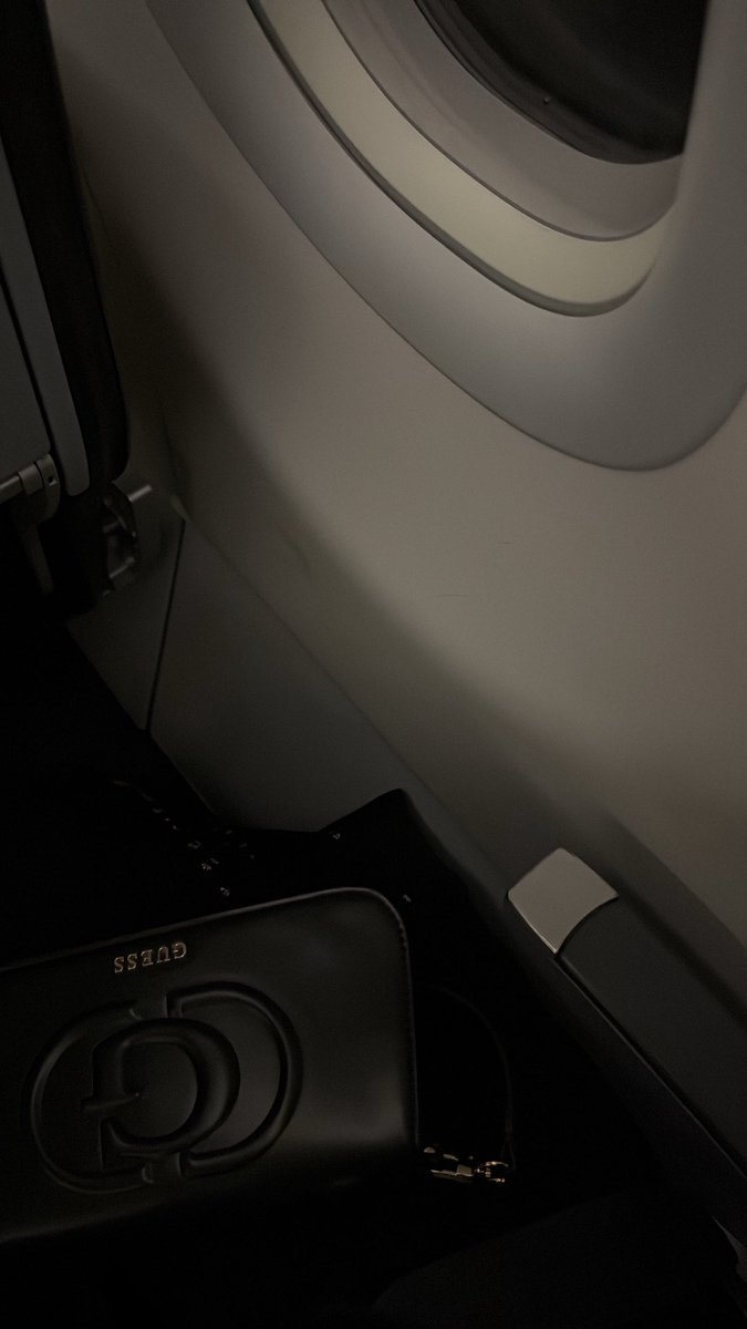 ij2__'s tweet photo. 🛬 https://t.co/2WsgJGJQKq
