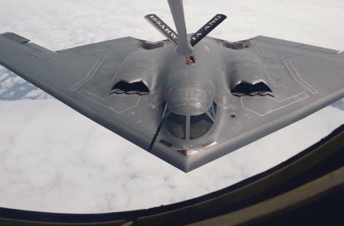 🚨🚨🚨
تدرس الولايات المتحدة تسليح إسرائيل بقاذفات بي-2 وقنابل قادرة على اختراق المخابئ في حال حاولت إيران تطوير سلاح نووي.

FOXNews