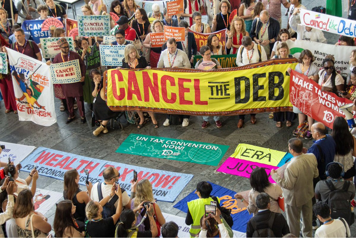 SID_INT's tweet image. ๐โ๐พโ๐ผโ๐ฟ From Sevilla to the world: Civil society demands global economic justice!
At #FfD4, 100+ activists took peaceful action inside the UN official venue, calling for a total overhaul of the global financial system.
๐ Learn more: ow.ly/tlJS50Wl5wR
#FfD4People