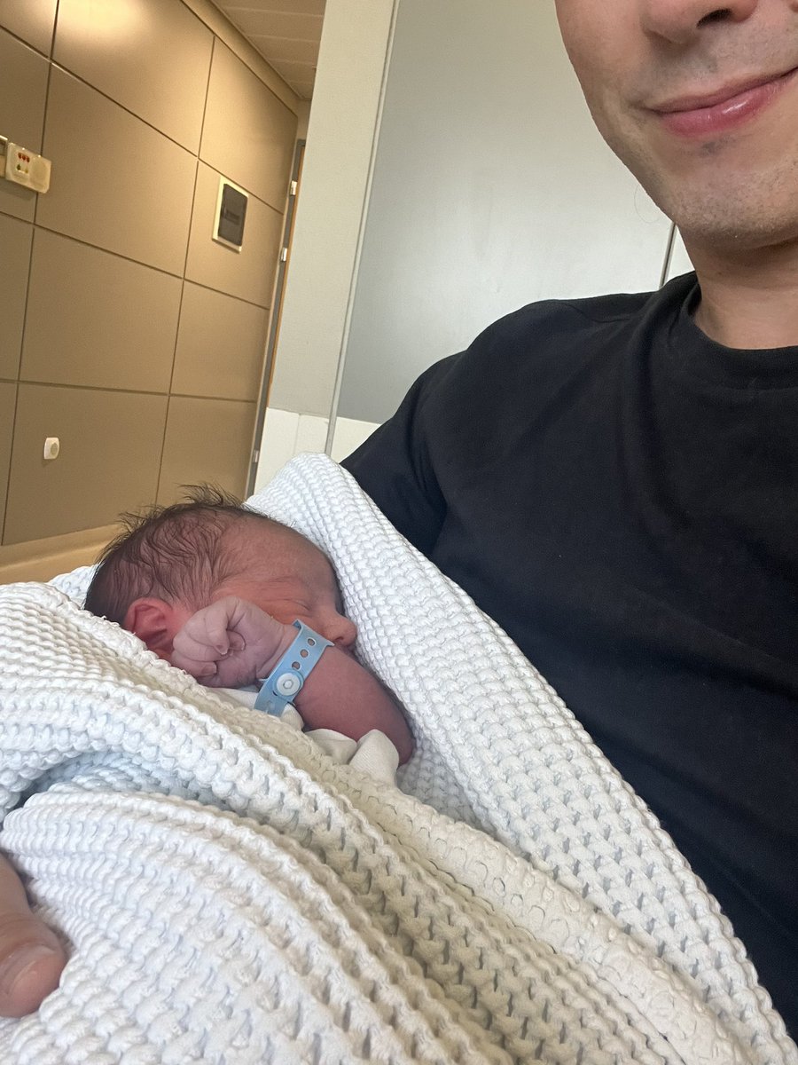 gusgofficial's tweet image. It’s a boy! Say hi to Baby G.!! 👶🤯❤️❤️