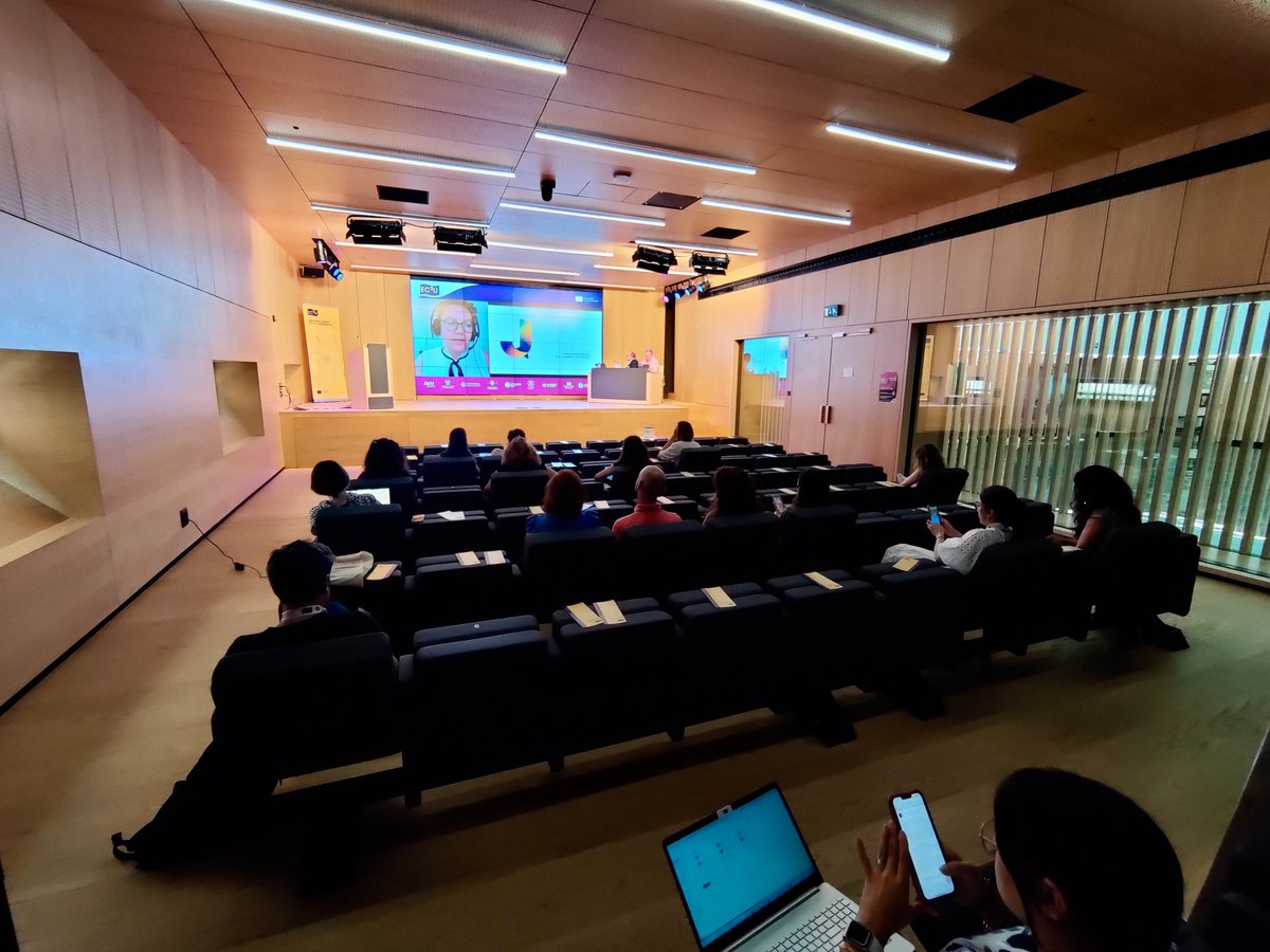 USAL EC2U (@usal_ec2u) on Twitter photo 🇪🇸🇪🇺 | That’s a wrap on the <a href="/EC2U_Alliance/">EC2U Alliance of European Universities</a> Living Labs Networking Event at <a href="/usal/">Universidad de Salamanca</a>. Two days of fresh ideas, real collaboration, and future facing innovation.
Huge thanks to @AlumniUSAL for having our back all the way!
📺 All sessions now available here: youtube.com/@usal_ec2u 🇪🇸🇪🇺 | That’s a wrap on the <a href="/EC2U_Alliance/">EC2U Alliance of European Universities</a> Living Labs Networking Event at <a href="/usal/">Universidad de Salamanca</a>. Two days of fresh ideas, real collaboration, and future facing innovation.
Huge thanks to @AlumniUSAL for having our back all the way!
📺 All sessions now available here: youtube.com/@usal_ec2u
