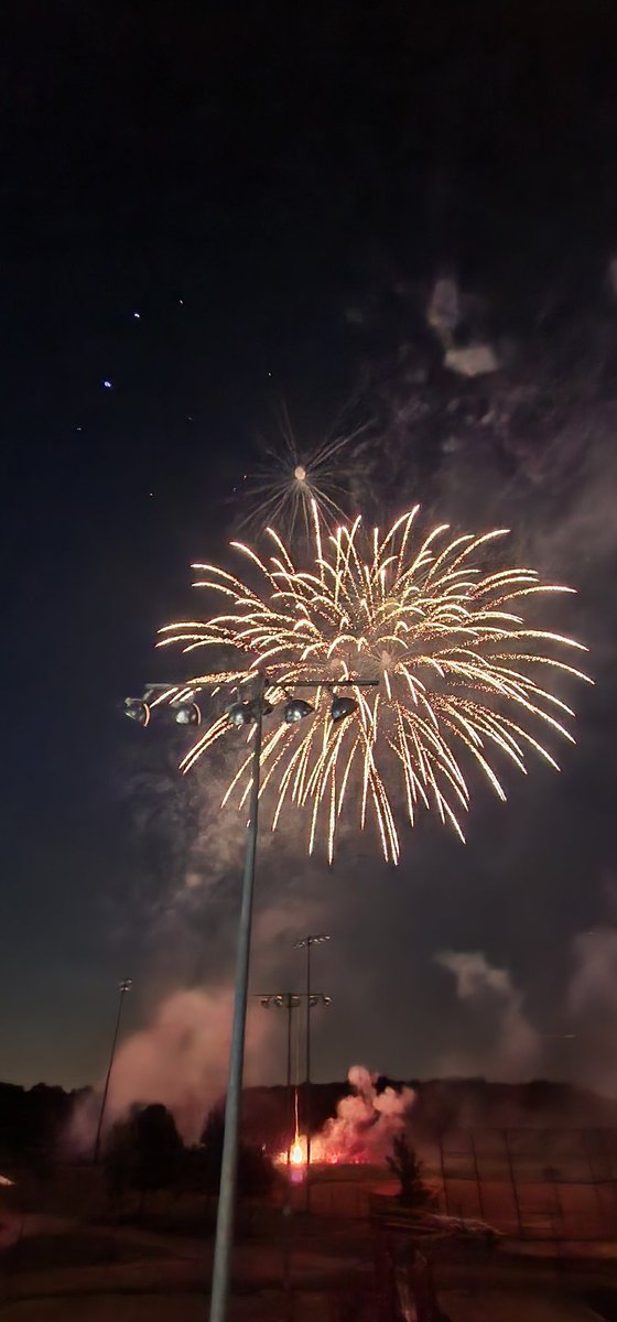 Ohio_Hurricanes's tweet photo. Happy 4th of July from our #TEAMFAMILY to all of you. https://t.co/o0tKuv3YBH