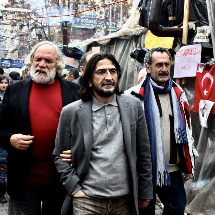 Bir süre Trabzonspor tribünlerine de emekler vermiş olan, kulübümüz onur üyelerinden, vatansever hemşehrimiz, gazeteci-yazar Nihat Genç’e Allah’tan rahmet; ailesine ve sevenlerine başsağlığı diliyoruz. 

#GurbetçiGençler