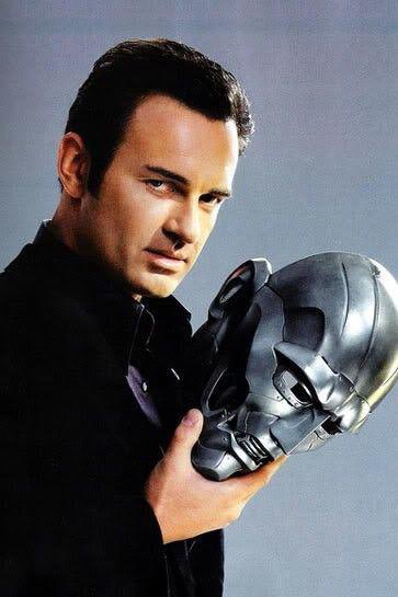 TheDisInsider's tweet image. Julian McMahon has sadly passed away from cancer at 56.