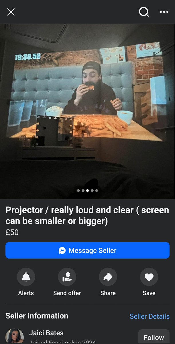 KikkawaRyu's tweet image. Someone local is selling a projector I thought I recognised that face @beardmeatsfood 😂