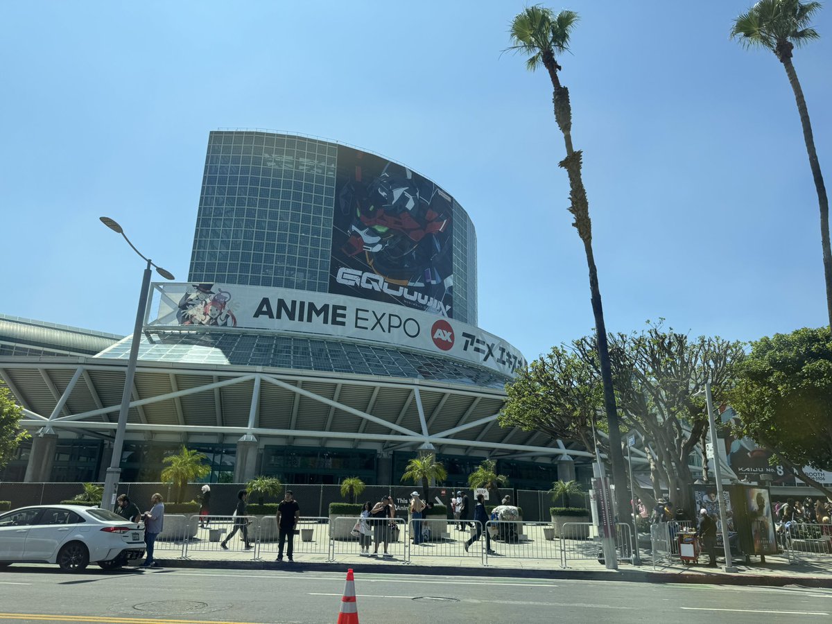 t_miyazaki_cc2's tweet image. ロサンゼルスに到着！

アニメエキスポ、明日はパネルやります。
#AnimeExpo