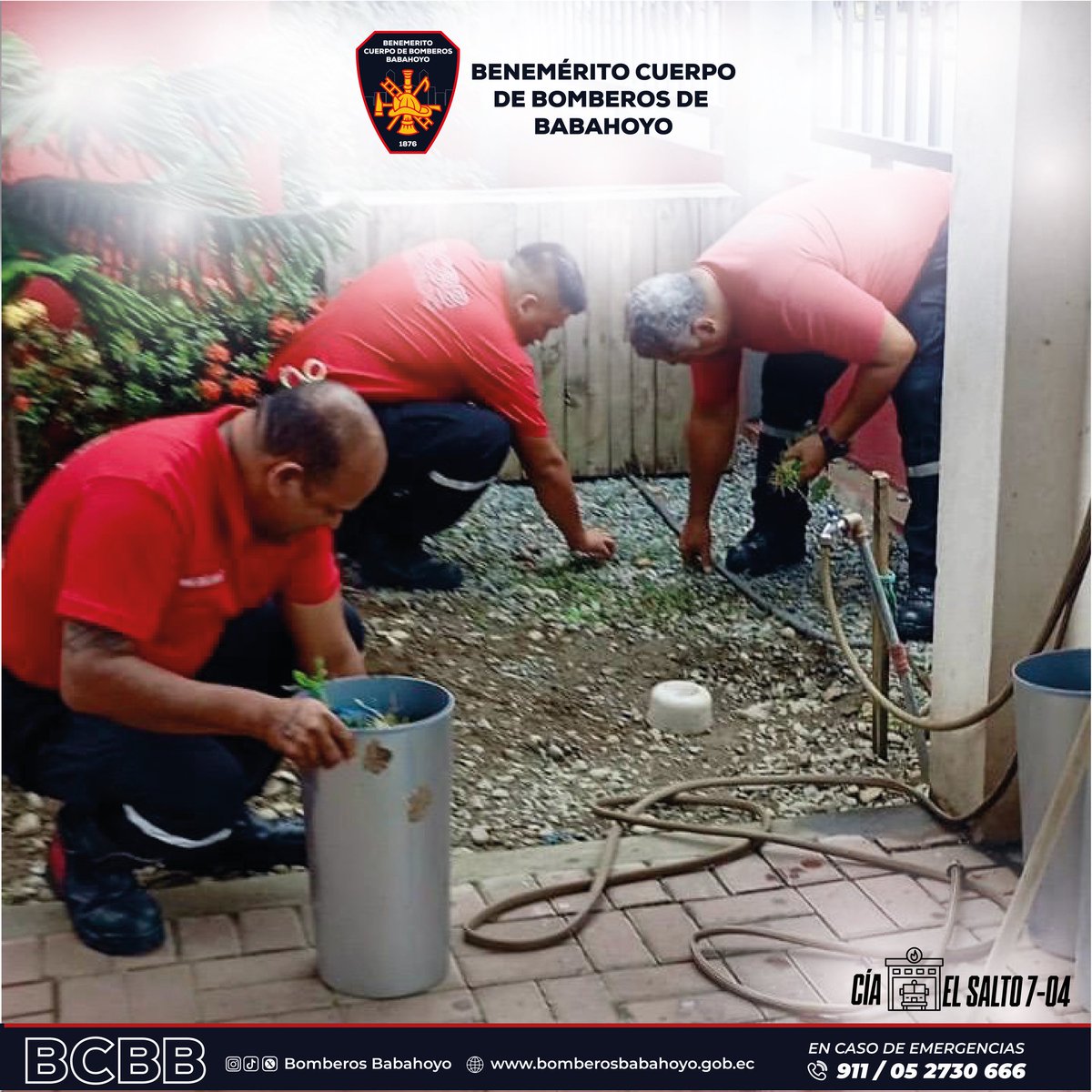 👨‍🚒🧹 Personal bomberil de la Compañía #ElSalto, llevó a cabo labores de limpieza en las áreas abiertas de la estación, cuidando cada detalle de nuestros espacios operativos. 

😊🤝 Así iniciamos el fin de semana: con actitud positiva y siempre al servicio de la ciudadanía.