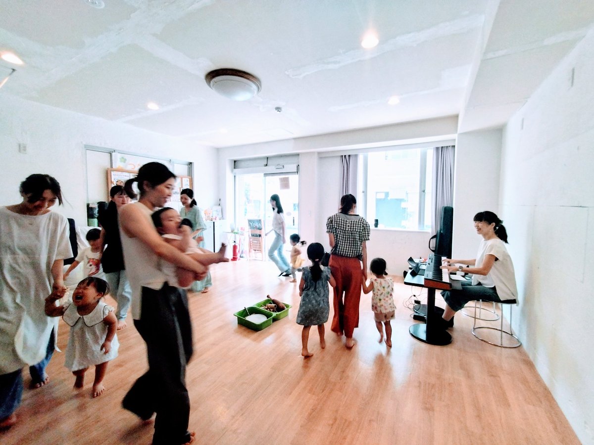tsunagaru_oota's tweet photo. ☆✩✯#親子リトミッククラス✬✩☆

🎐7月
13日㈰10:30〜11:10 
14日㈪10:00〜10:40
※お子さんのご年齢に合わせたレッスンです

🎐場所
#つながるwacca | #大田区池上
(#東急池上線 #池上駅 徒歩3分)

🎐予約&amp;詳細は
https://t.co/YZKnlZgTBx

#リトミック #親子リトミック
#池上 #大田区 https://t.co/S3CxoVZRm8