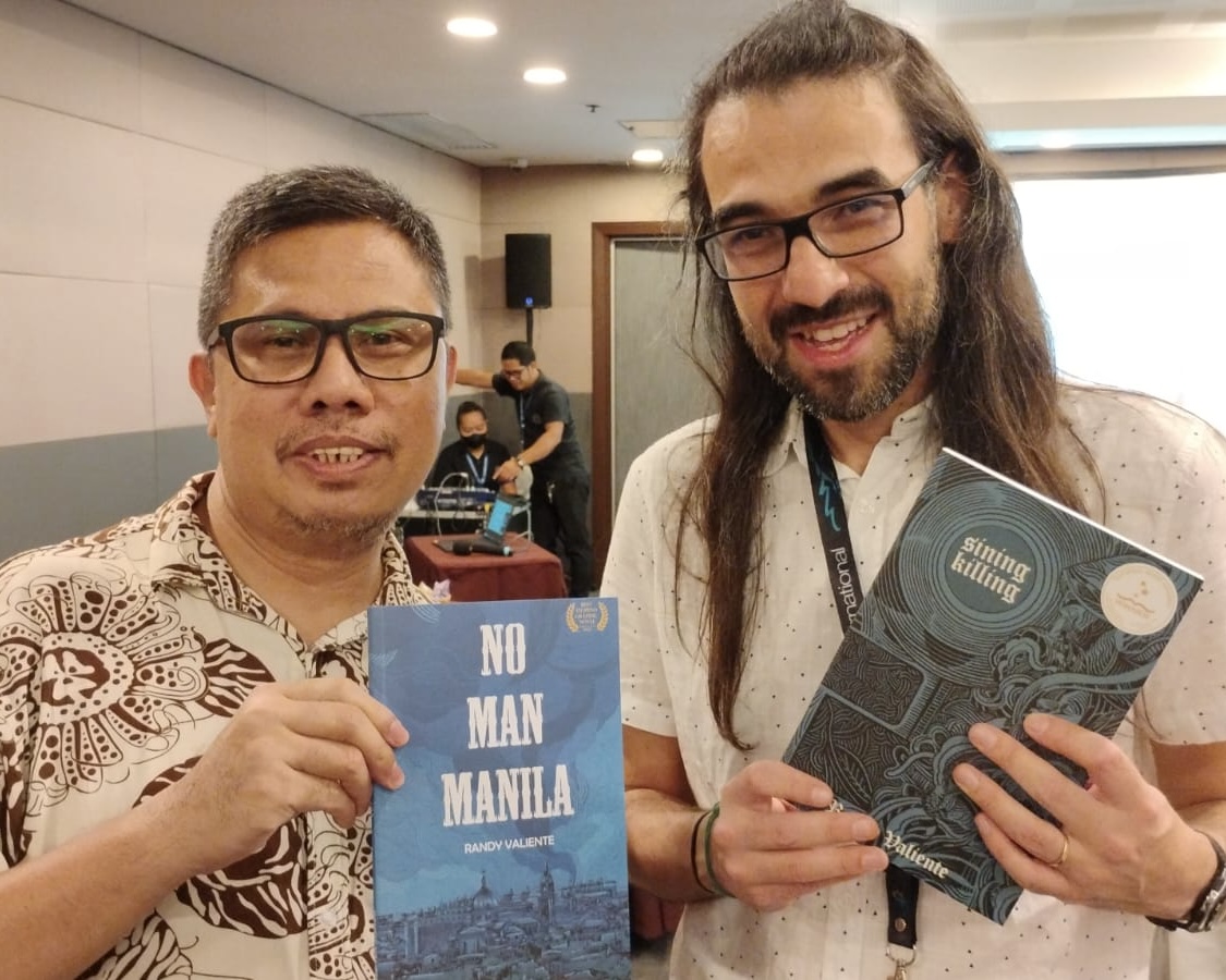 Notícias vindas direto das Filipinas, 11 horas na frente! 🇵🇭✈️🌏

João Varella está em Manila representando a Lote 42 na Philippine International Comics Festival (PICOF).

Por enquanto, são estas as fotos que recebemos. Ah! E já tem um easter egg do próximo livro…