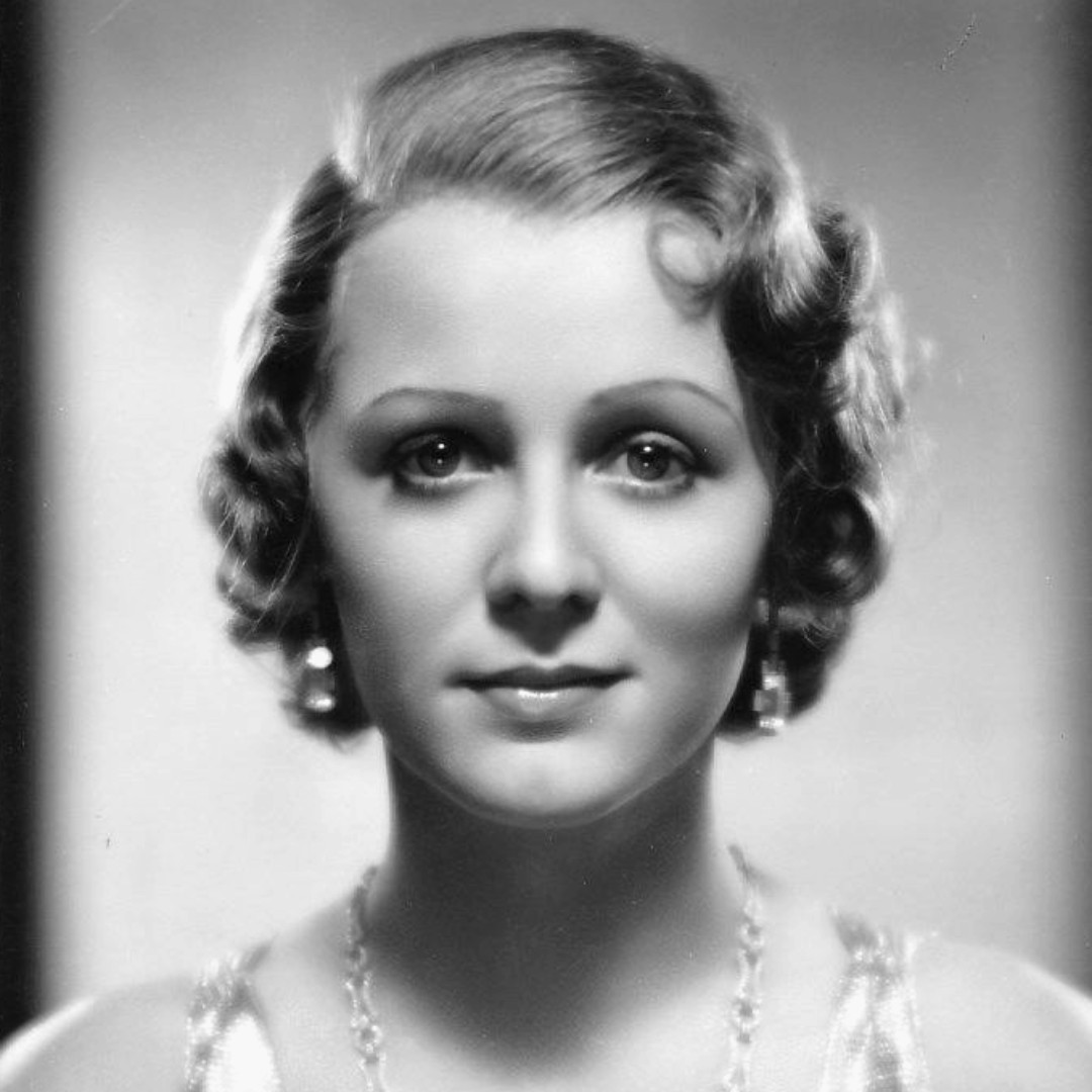 Born Today, July 4, in 1910, Gloria Stuart - Over 80 roles including The Invisible Man, Rebecca of Sunnybrook Farm, Here Comes the Navy, The Old Dark House, Gold Diggers of 1935 - &amp; of course 'old' Rose in James Cameron's Titanic #botd