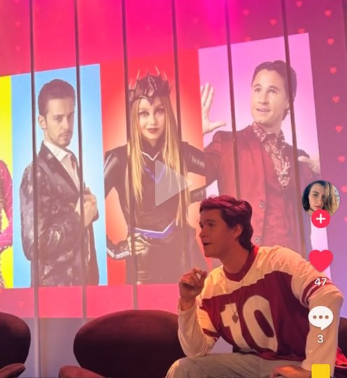 resumen de la serie:
matteo se hizo vocalista de la arrolladora
luna es una variante de loki
simón se convirtió en el hijo de caesar flickerman