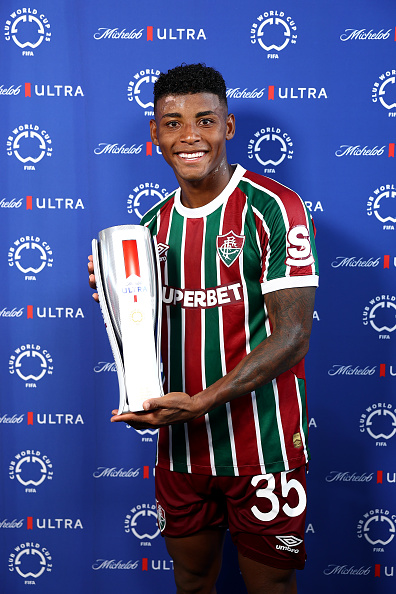 FluminenseStuff's tweet photo. O volante Hércules foi eleito o #SuperiorPlayerofTheMatch! Parabéns, Guerreiro! ⭐️ https://t.co/ZtLJhK3I3N