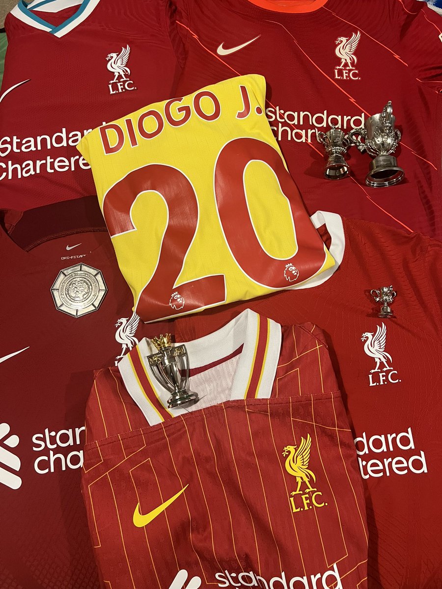 CMFootyShirts's tweet photo. Forever our number 20 💔

R.I.P Diogo &amp; Andre https://t.co/73h1WuYjIv