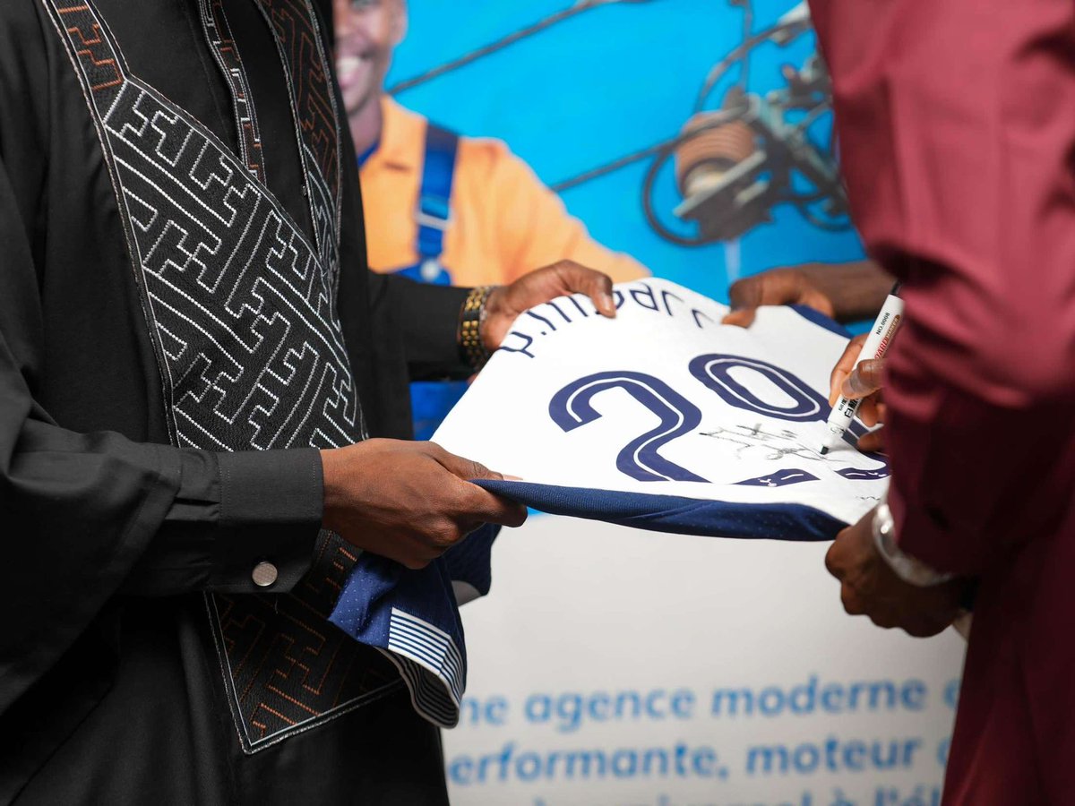 Lors de ma récente visite à Fayako, les habitants m’ont fait part d’une demande claire et essentielle : l’électrification du village. C’est avec ce message que je me suis rendu à l’Agence Sénégalaise d’Électrification Rurale (ASER) ce vendredi, où j’ai eu l’honneur d’échanger