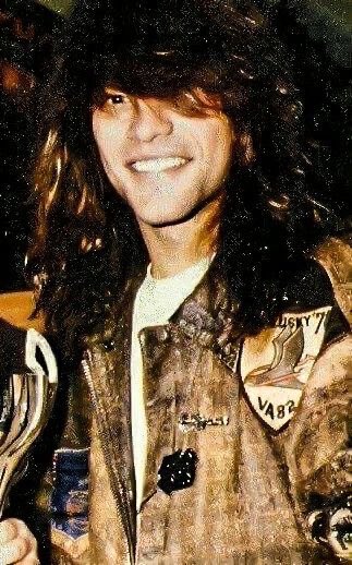 B4DMEDlCINE's tweet image. #BonJovi #JonBonJovi