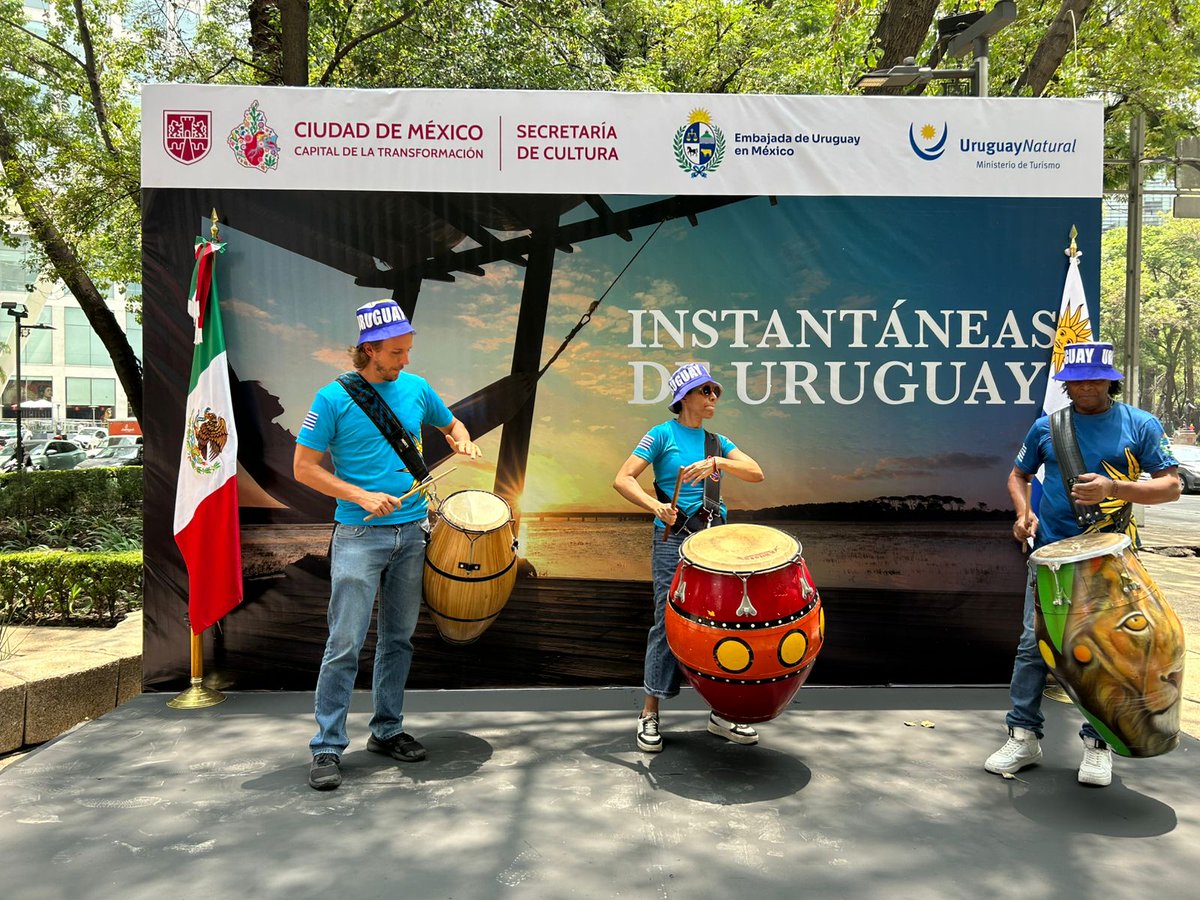 Embajada del Uruguay en México 🇺🇾🇲🇽 (@uruenmexico) on Twitter photo 📸✨En el marco de las celebraciones del Bicentenario 🇺🇾, inauguramos la exposición fotográfica *Instantáneas del Uruguay*, en fotogalería del Paseo de la Reforma en CDMX donde circulan 500.000 personas/mes. Con el apoyo de la <a href="/CulturaCiudadMx/">Secretaría de Cultura de la Ciudad de México</a> y #Mintururuguay y <a href="/CopaAirlines/">Copa Airlines</a> 🧵 📸✨En el marco de las celebraciones del Bicentenario 🇺🇾, inauguramos la exposición fotográfica *Instantáneas del Uruguay*, en fotogalería del Paseo de la Reforma en CDMX donde circulan 500.000 personas/mes. Con el apoyo de la <a href="/CulturaCiudadMx/">Secretaría de Cultura de la Ciudad de México</a> y #Mintururuguay y <a href="/CopaAirlines/">Copa Airlines</a> 🧵