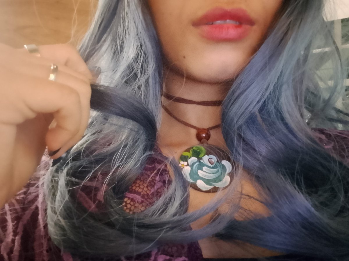 Alguém trouxe, patético e corninho pra bancar meu meu motel em troca de mídias exclusivas, estou querendo fazer coisas exóticas!! Se tiver ideias gostosas eu faço!! 😈😈