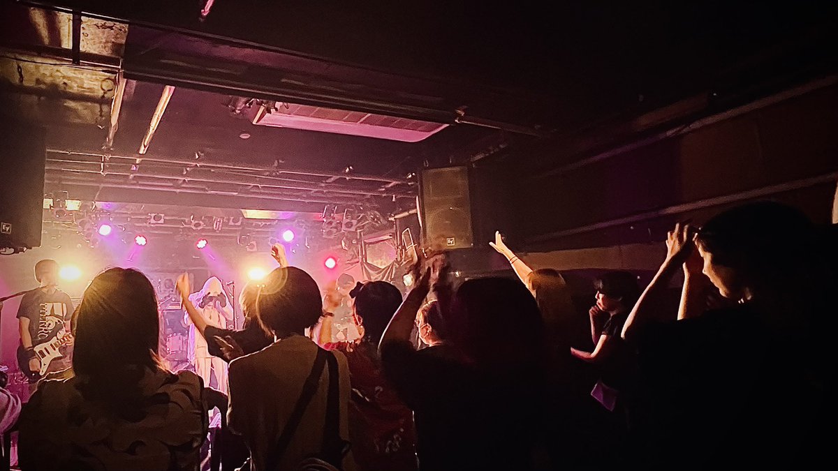 SlaveSaki's tweet photo. もう1週間!!
楽しかったなー✨️
画像(動画)は #PIERROIDT さん
お客さんとの一体感が心地よかった
私ももっとキチガイになりたいw
ステッカーかわい♡ありがとう😊 https://t.co/UEh2lQR7ou