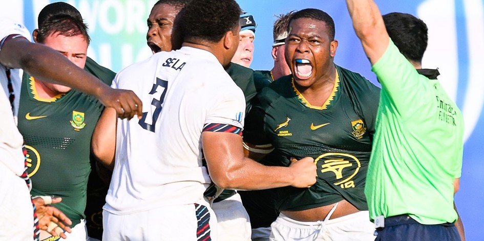 newsnoteSA's tweet photo. The #JuniorSpringboks outplayed England in a crucial Pool A match at the World Rugby U20 Championship in Rovigo on Friday, showing massive defensive grit, which helped them overturn a 14-point deficit to remain unbeaten in Italy. England’s defence of their #WorldRugbyU20Championship title is on a knife-edge after they went down to 32-22.